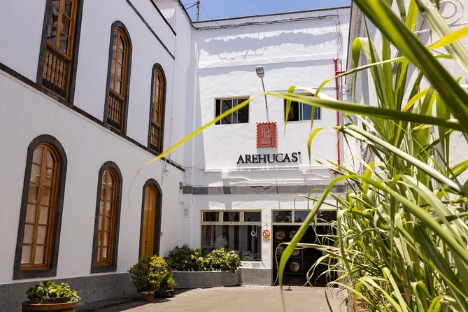 Guided Tour at Ron Arehucas Distillery - Stage five: tasting rums and liqueurs