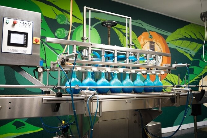 Guided Tour at the Curaçao Liqueur Distillery - Who will enjoy this Curaçao activity?