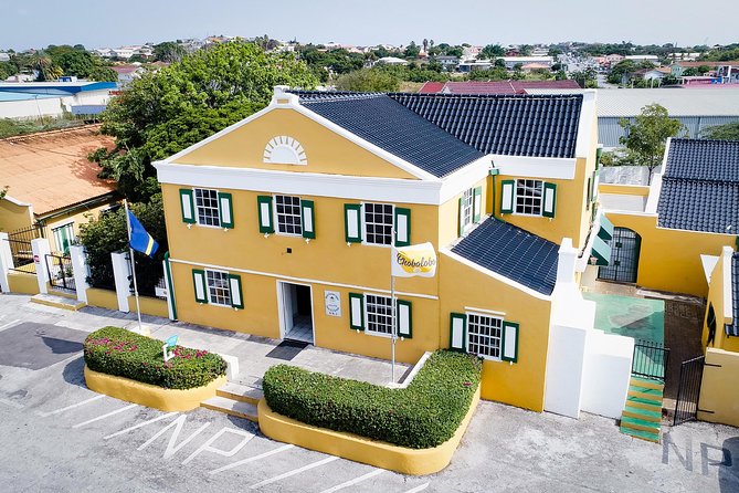 Guided Tour at the Curaçao Liqueur Distillery - Following the liqueur from citrus to bottle