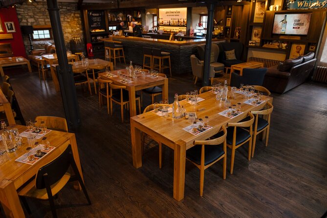 Guided Tour in Aberfeldy Distillery with Connoisseur Experience - Is $26 good value?