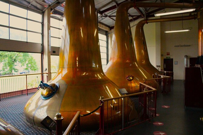 Guided Tour in Aberfeldy Distillery with Connoisseur Experience - Who will enjoy this Aberfeldy visit?