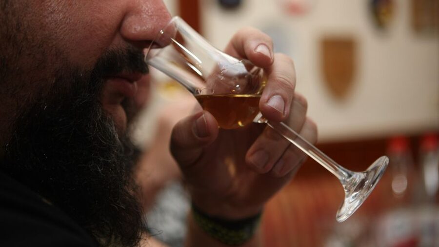 Idstein: Scottish Whiskey Tasting Experience with Appetizers - Key details at a glance