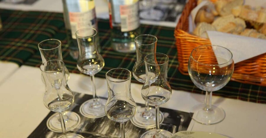 Idstein: Scottish Whiskey Tasting Experience with Appetizers - Six regions, one evening at Gasthof zur Ziegelhütte