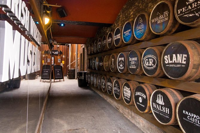 Irish Whiskey Museum: Whiskey Blending Experience - A lively introduction at 119 Grafton Street