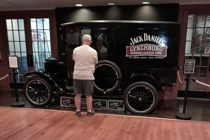 Jack Daniels Smooth Distillery Tours Shopping and Barbecue - Key points to know before booking