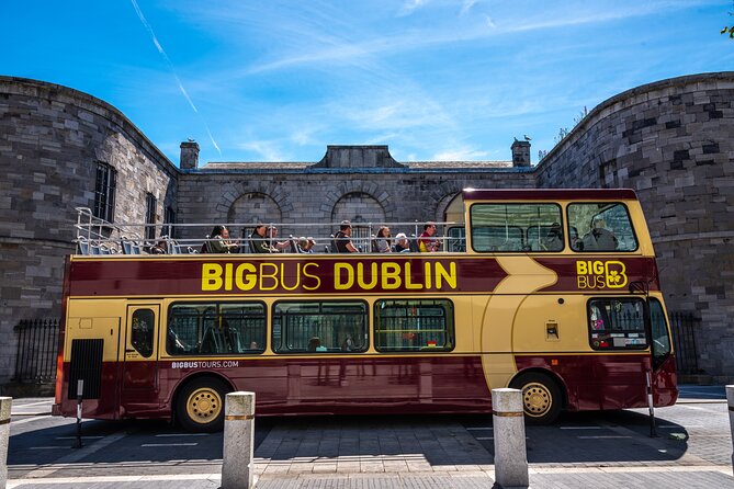 Jameson Bow St. Experience and Big Bus Dublin Hop-on Hop-off Tour - Stops 9 to 14: Temple Bar, the castle, and the cathedrals