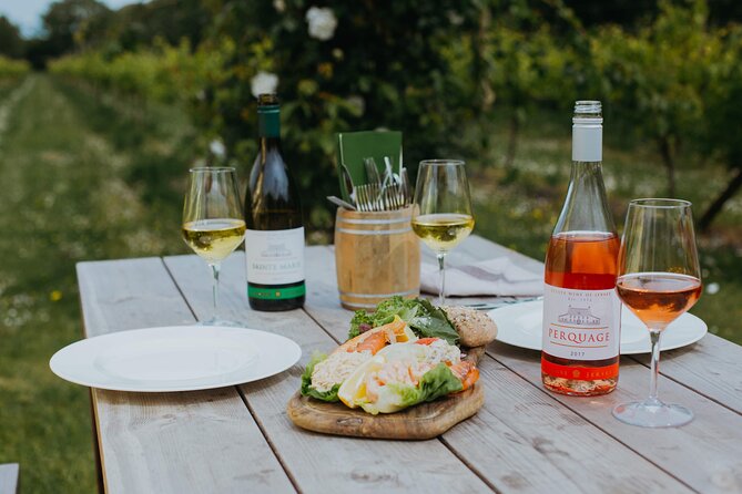 Jersey Premium Vineyard and Distillery Wine Tour and Tasting - Finishing with a spirit in the garden room