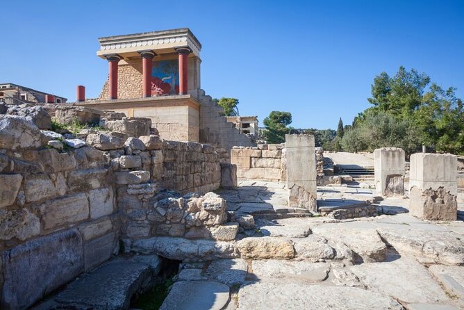 Knossos, Olive Grove, Winery - Distillery with Tastings & Lunch - Archanes lunch: the day slows down at the table