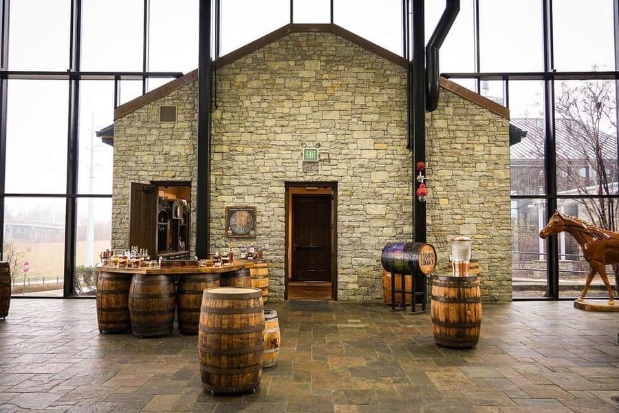 Lexington: Brewery and Distillery Campus Tour with Tastings - Why this campus tour works so well in Lexington
