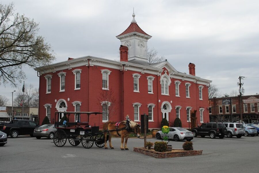 Nashville: Jack Daniel Distillery Day Trip with Tastings - The making of the whiskey