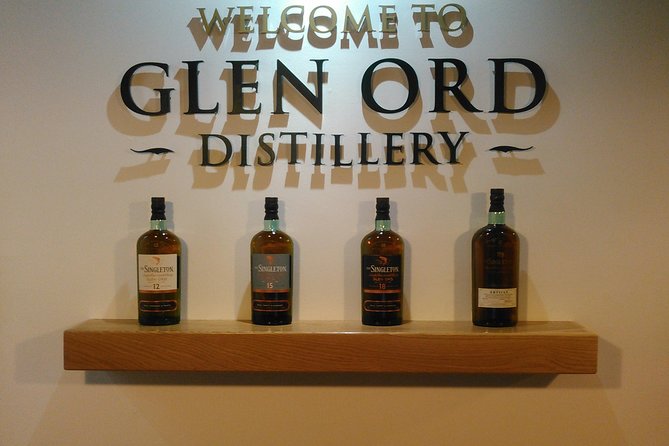 North Highland Deluxe Whisky Tour with Castle Option - Clynelish: tasting bar and gift shop