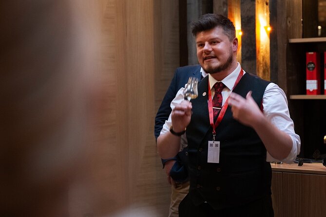 Official Guided Distillery Tour and Whisky Tasting near Edinburgh - The warehouse and the whisky in cask