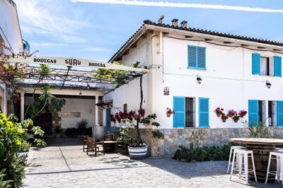 Palma: Distillery Tour with 6 Spirits and Tapas Tasting