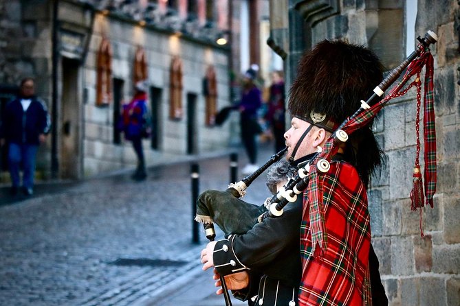 Private Food Tour of Edinburgh with Haggis, Scotch & More - The museum stop and Scottish stories beyond the table
