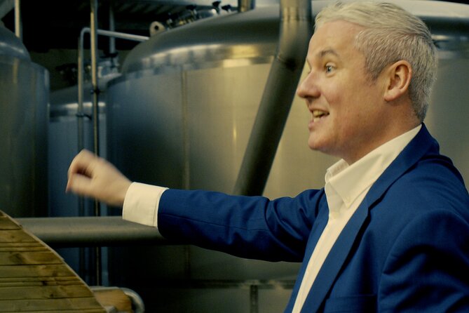 Private Full Day Whiskey Tour from Dublin with Tullamore D.E.W. - Lunch and the rhythm of the day
