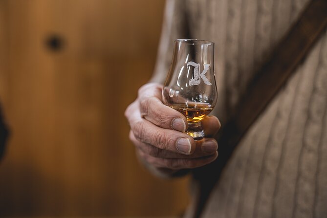 Private Tassie Distillery Tour - Tastings, Lunch and Morning Tea - Food that makes the tastings easier