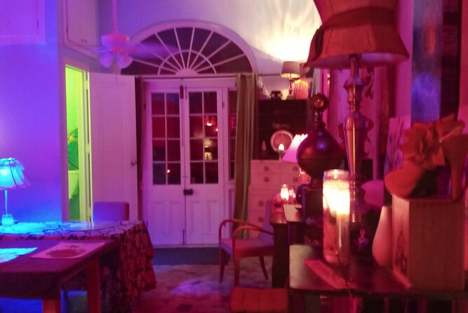 Private Tour and Seance at the House on Bourbon - The private-group question needs clarification