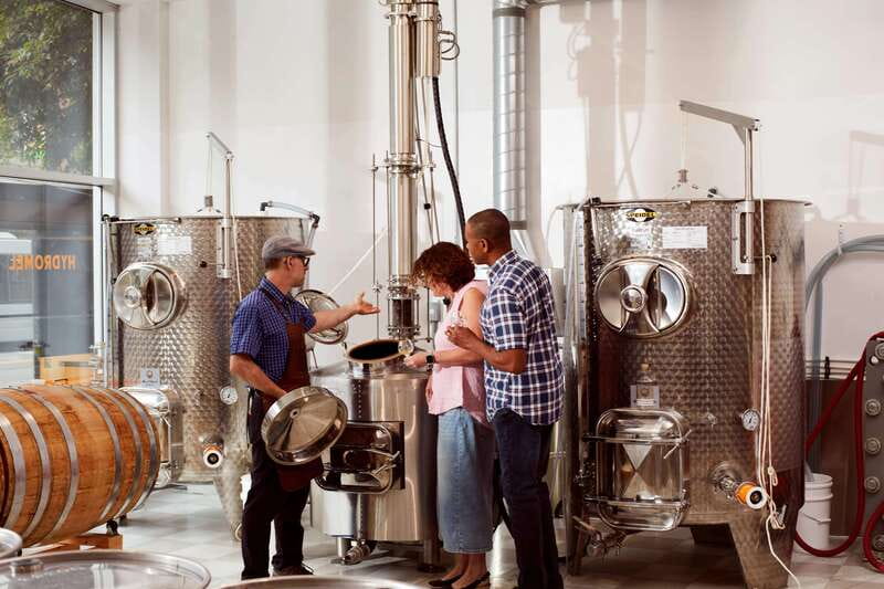 Quebec City: Honey and Distillery Tour with Tasting - Why this tiny Saint-Roch distillery is worth your hour