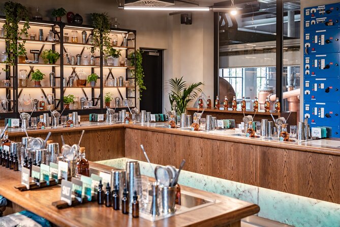 Roe & Co Distillery Experiences - The small-group format is the real advantage