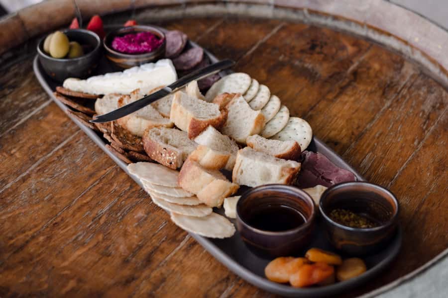 Roma: A Taste of the Outback (Tasting & Grazing Experience) - Start with a gin and tonic, or a non-alcoholic cocktail