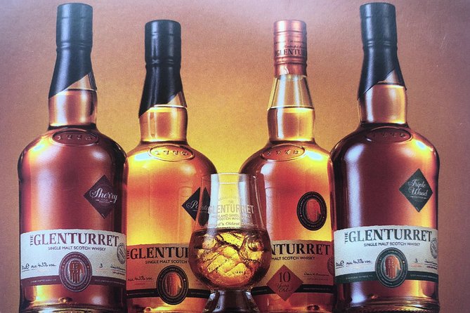 Scotch whisky Tour - A picture stop in historic Pitlochry