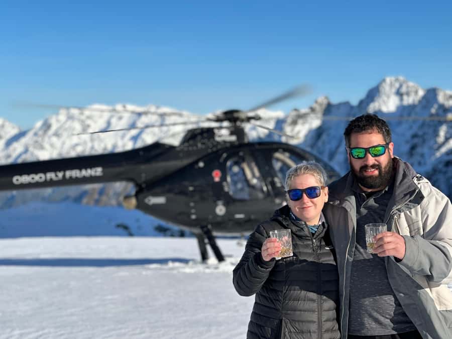 Shackleton Glacier Whiskey Endurance Flight - 50mins - Shackleton Glacier and the 15-minute snow landing