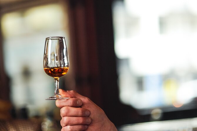 Sip and Stroll Whiskey History Walking Tour in Dublin - Starting at Pearse Lyons Whiskey Distillery