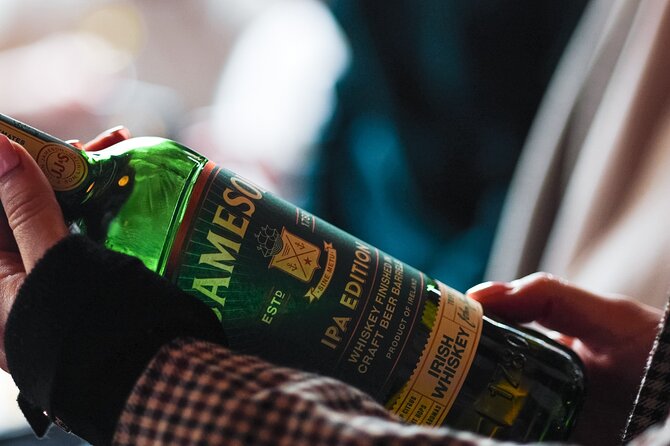 Sip and Stroll Whiskey History Walking Tour in Dublin - A first pour at the Liberty Belle