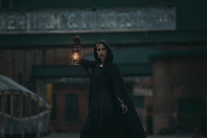 Spirits of the Distillery District Ghost Tour - The guides make a real difference