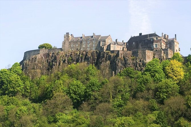 Stirling Castle, Loch Lomond Walk & Whisky Distillery Tour from Glasgow - Stirling Castle and Scotland’s royal past