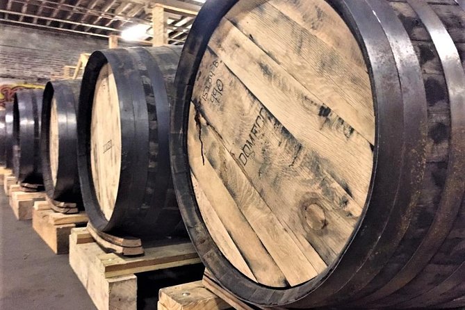 Tennessee Whiskey Experience: Bus Tour with 11+ Whiskey Tastings - Stop two: a change of scale and setting