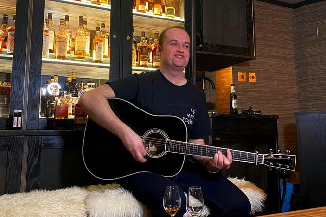The Malt Room Whisky Gigs - Davy Holt’s songs and Highland stories