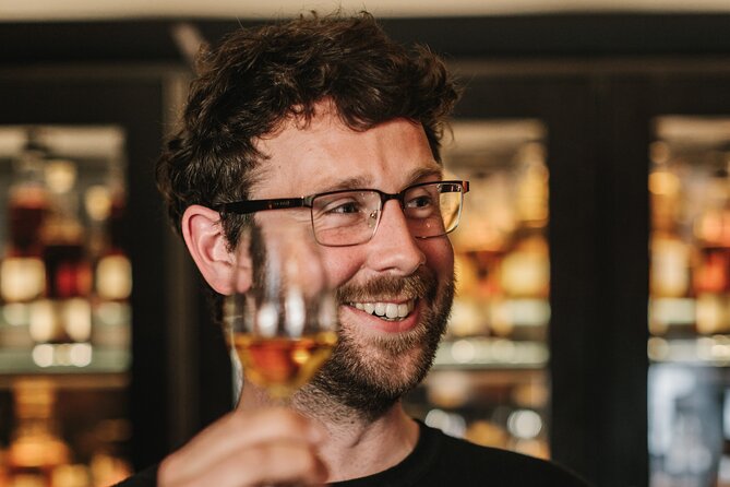 The Malt Room Whisky Gigs - What happens during the 90-minute session