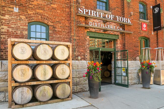 Toronto Distillery District: Whisky Exploration Game and Tour - A whisky hunt that is really a wider drinks-and-art walk