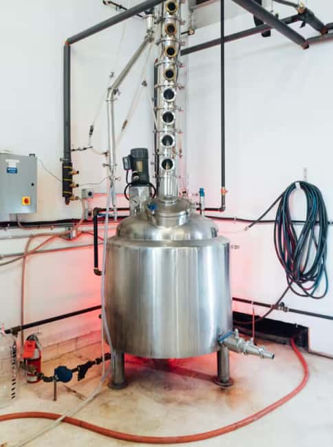 Toronto: Nickel 9 Distillery Tour and Tasting - Comparing Northern Temple Vodka and Hidden Temple Gin