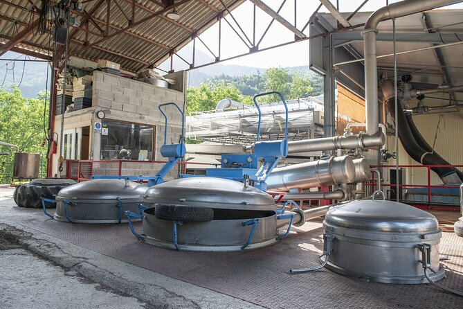 Tour Guide of an Essential Oil Distillery in the Drôme - What the $8.47 price buys you