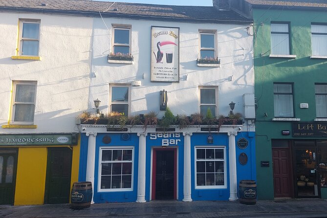 Tullamore Distillery, Athlone and Clonmacnoise from Galway - Sean’s Bar and the old-pub atmosphere
