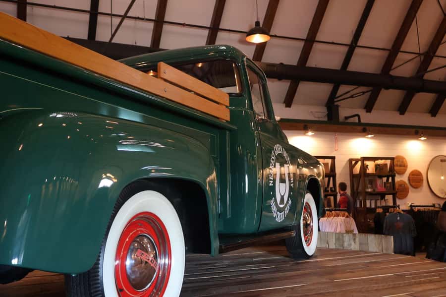 Uncle Nearest Green Distillery Tour from Downtown Nashville - Free time at Humble Baron and Barrel House BBQ