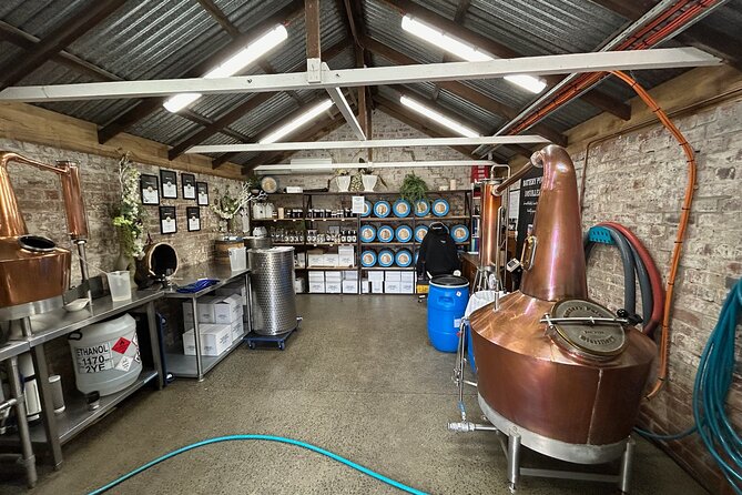 Wine, Gin & Whisky Tour - Hobart & SE Tasmania - A full day of Tasmanian wine, spirits, and cheese