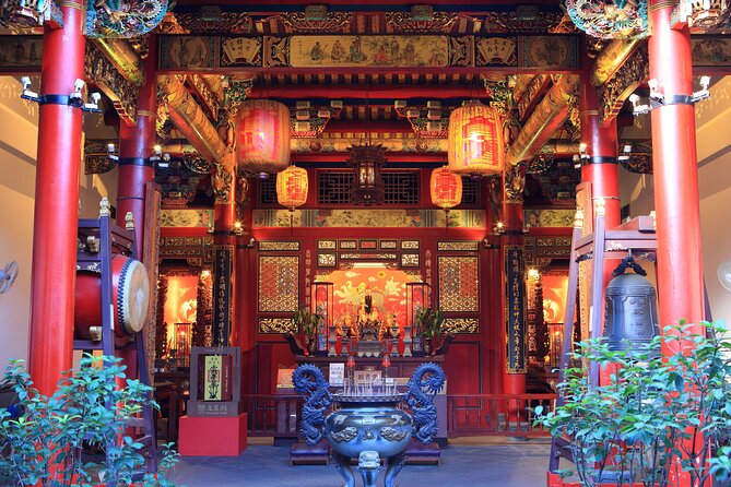 Yilan 1-Day Private Tour to Kavalan Whisky & Cultural Gems - What the private format changes